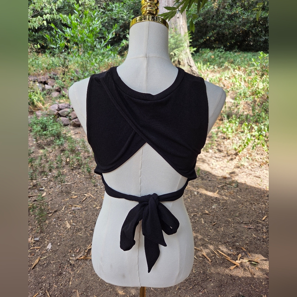 Princess Polly Black Ribbed Tank Top Size 6‎